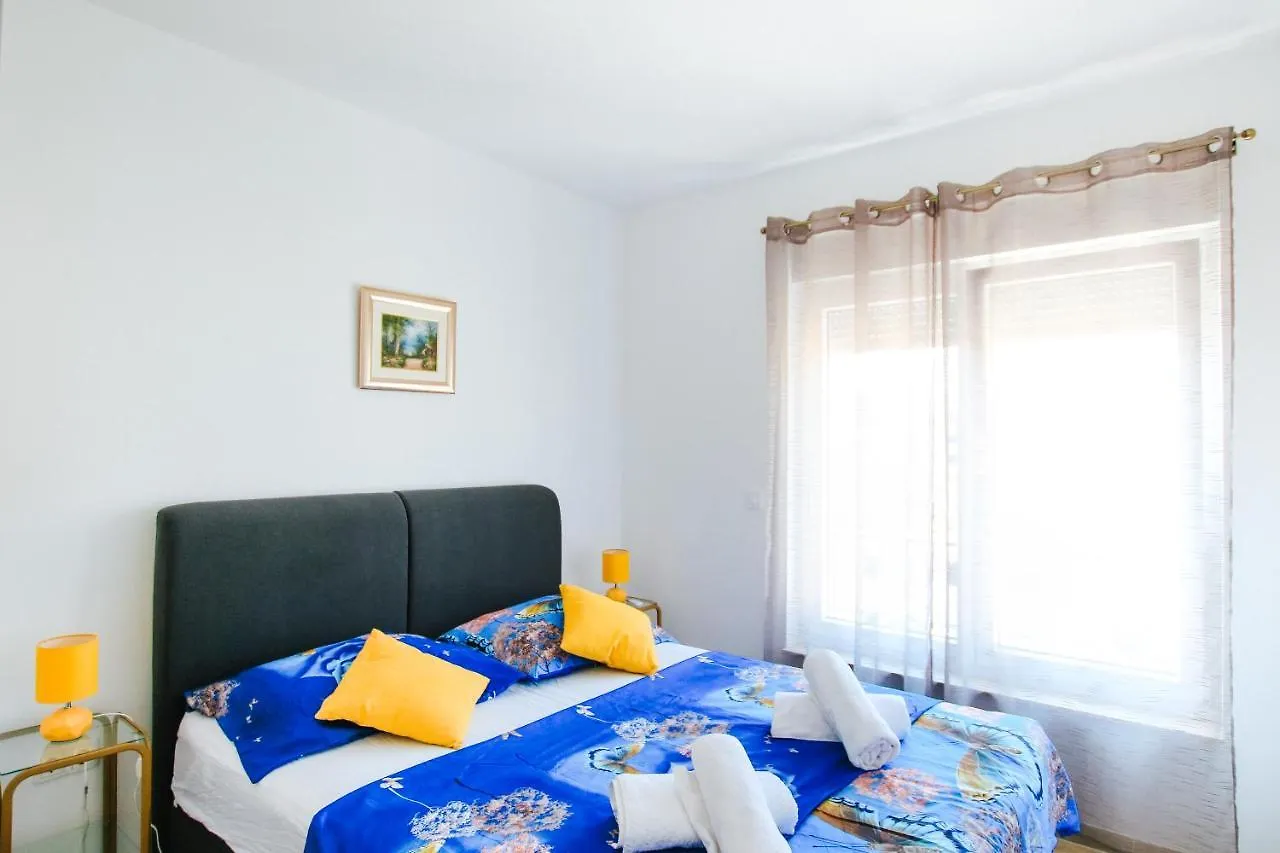 Apartman Gaby Τρογκίρ 0*,